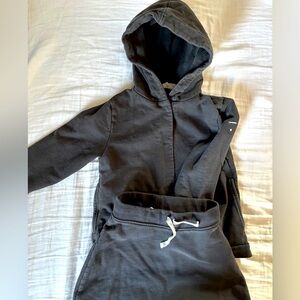 Gray Label set in black, organic cotton for the little minimalist